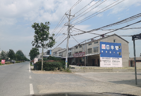 明光如何能保证墙体广告的醒目性？